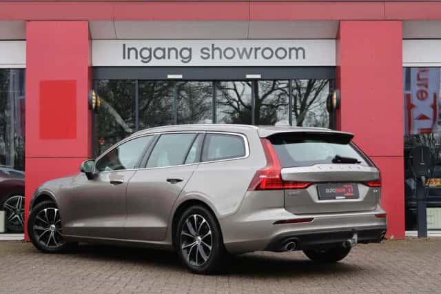 Volvo V60 (2020) thumbnail 3