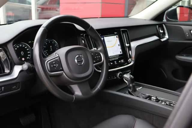 Volvo V60 (2019) thumbnail 5