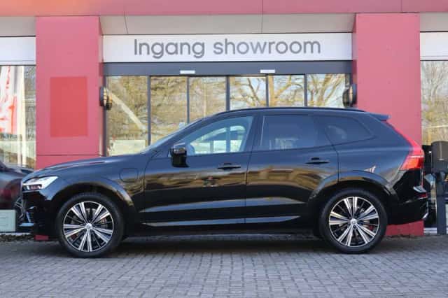 Volvo XC60 (2020) thumbnail 3