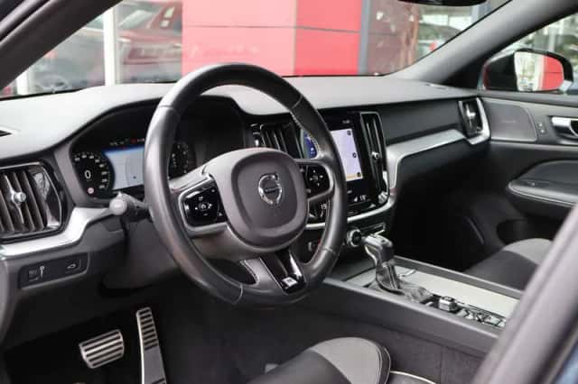 Volvo V60 (2019) thumbnail 5