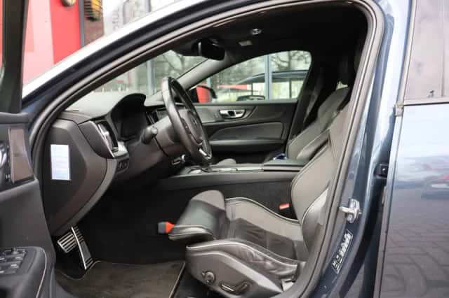 Volvo V60 (2019) thumbnail 6