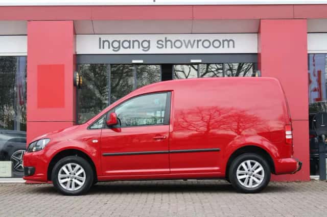 Volkswagen Caddy (2015) thumbnail 2