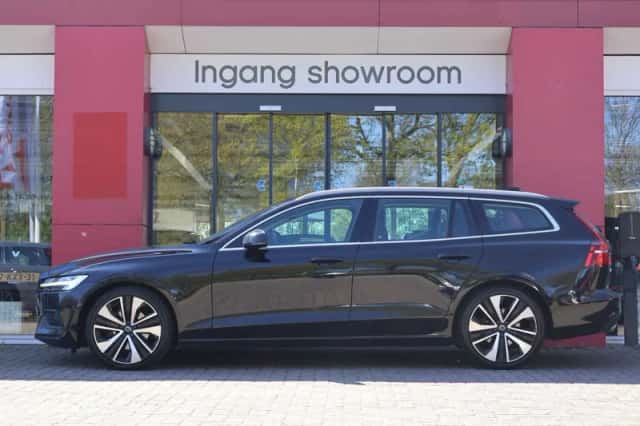 Volvo V60 (2020) thumbnail 2