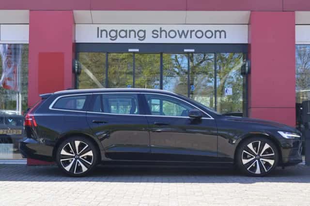 Volvo V60 (2020) thumbnail 3