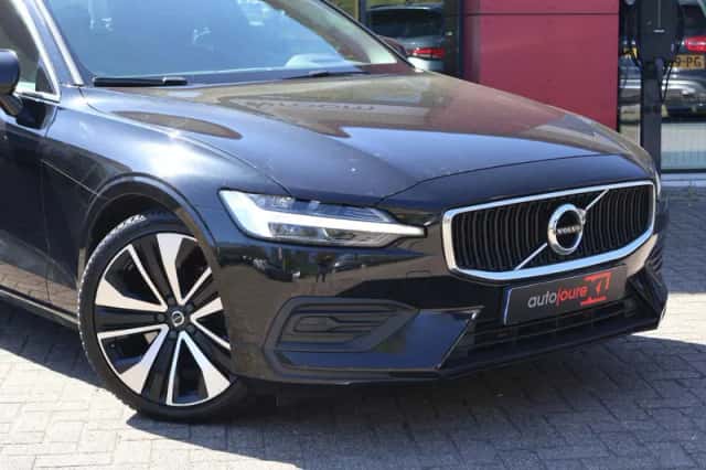 Volvo V60 (2020) thumbnail 5