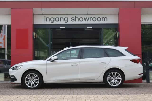 SEAT Leon Sportstourer (2021) thumbnail 2