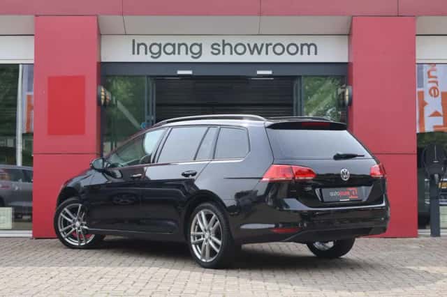 Volkswagen Golf (2015) thumbnail 4