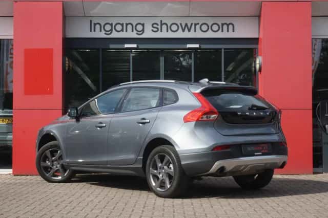 Volvo V40 Cross Country (2015) thumbnail 4