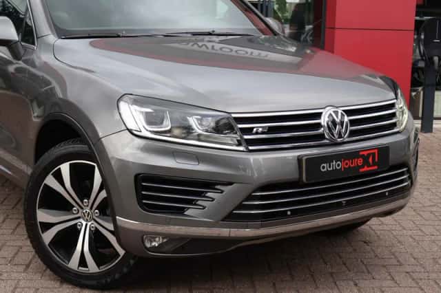 Volkswagen Touareg (2016) thumbnail 5