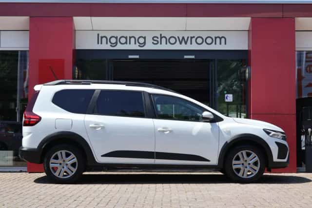 Dacia Jogger (2023) thumbnail 3