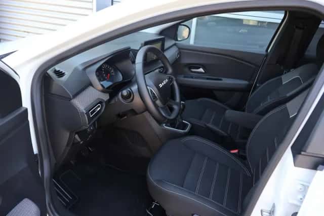 Dacia Jogger (2023) thumbnail 6