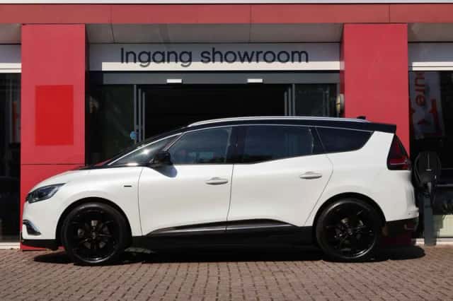 Renault Grand Scénic (2021) thumbnail 2
