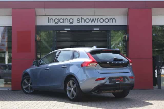 Volvo V40 (2017) thumbnail 4