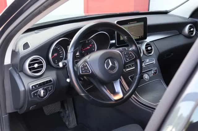 Mercedes-Benz C-Klasse (2016) thumbnail 5