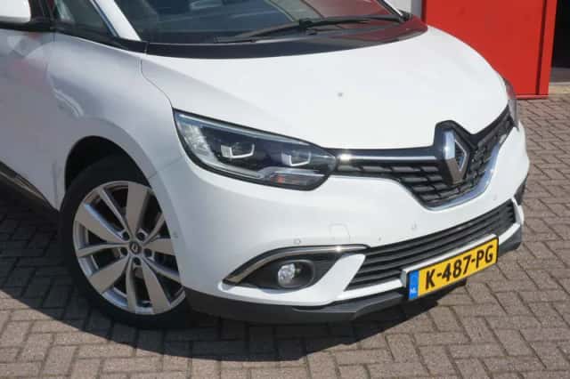 Renault Scénic (2017) thumbnail 5