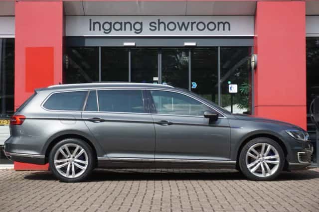 Volkswagen Passat (2016) thumbnail 3