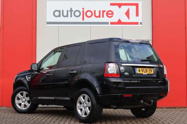 Land Rover Freelander (2011) thumbnail 3