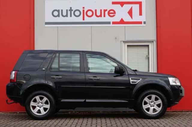 Land Rover Freelander (2011) thumbnail 4