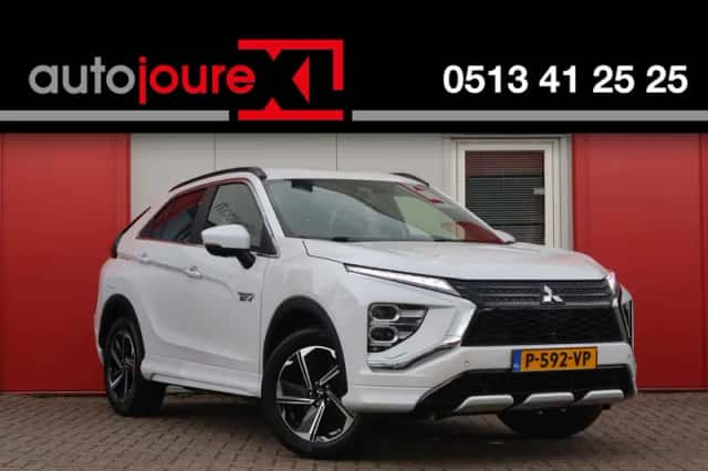 Mitsubishi Eclipse Cross (2022) thumbnail 1