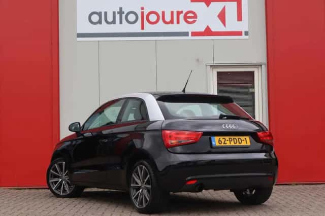 Audi A1 (2011) thumbnail 4