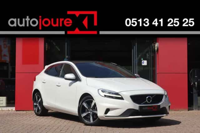 Volvo V40 (2020) thumbnail 1