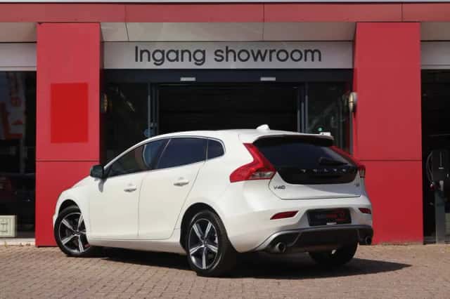 Volvo V40 (2020) thumbnail 4