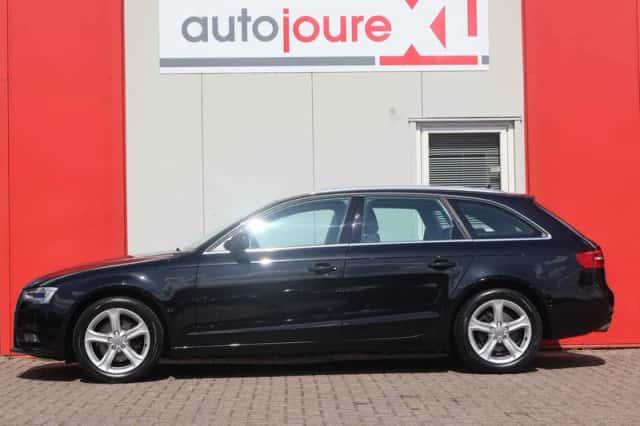 Audi A4 (2015) thumbnail 2