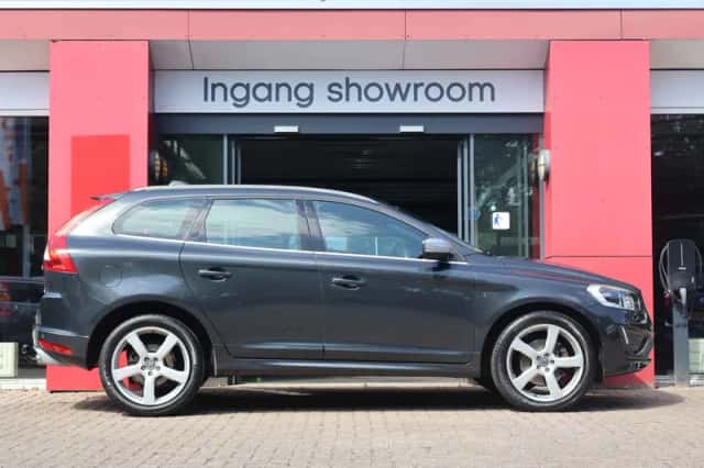 Volvo XC60 (2014) thumbnail 3