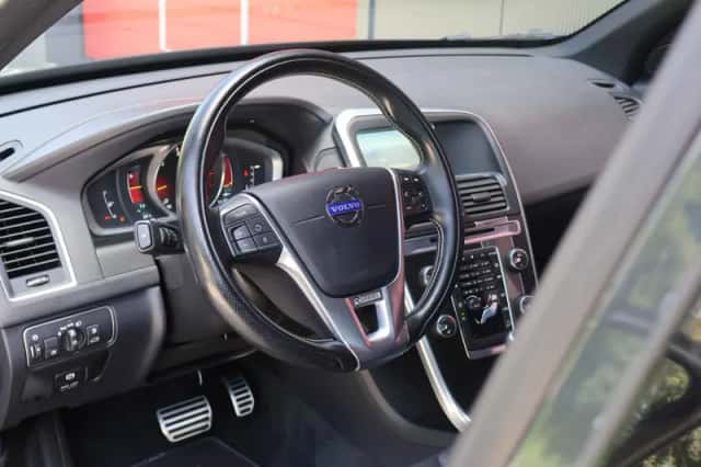 Volvo XC60 (2014) thumbnail 6