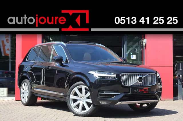 Volvo XC90 (2015) thumbnail 1