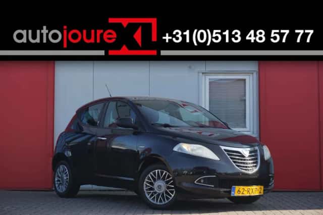 Lancia Ypsilon (2011) thumbnail 1