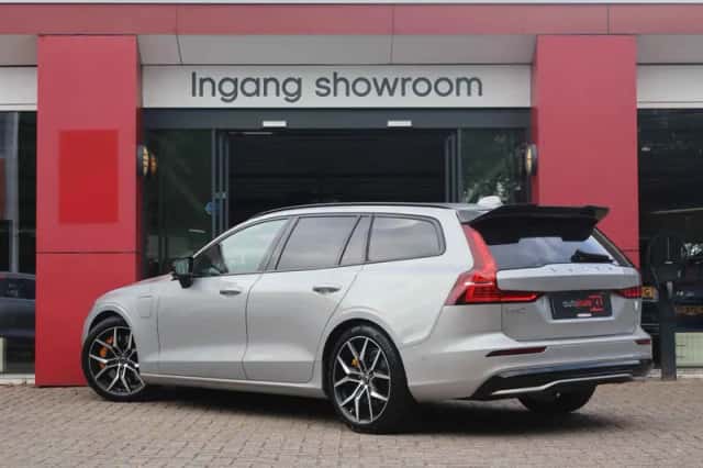 Volvo V60 (2024) thumbnail 4