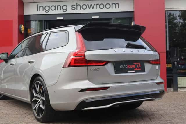 Volvo V60 (2024) thumbnail 5