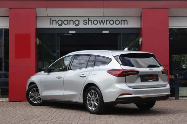 Ford Focus (2023) thumbnail 4