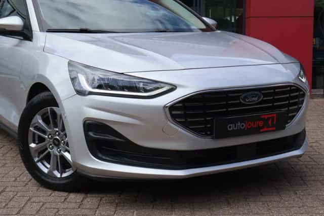 Ford Focus (2023) thumbnail 5