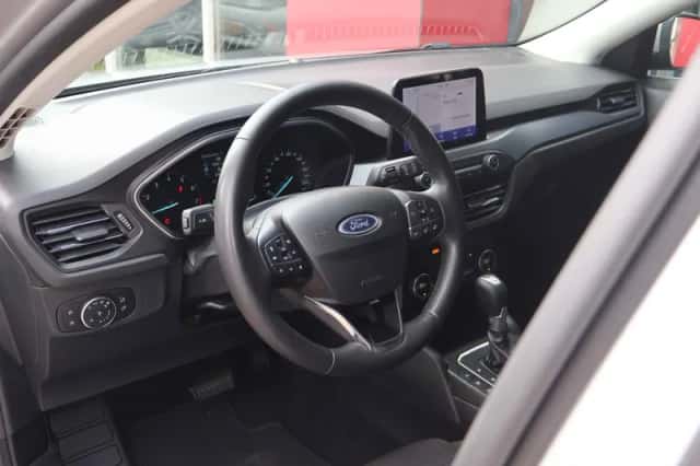 Ford Focus (2023) thumbnail 6