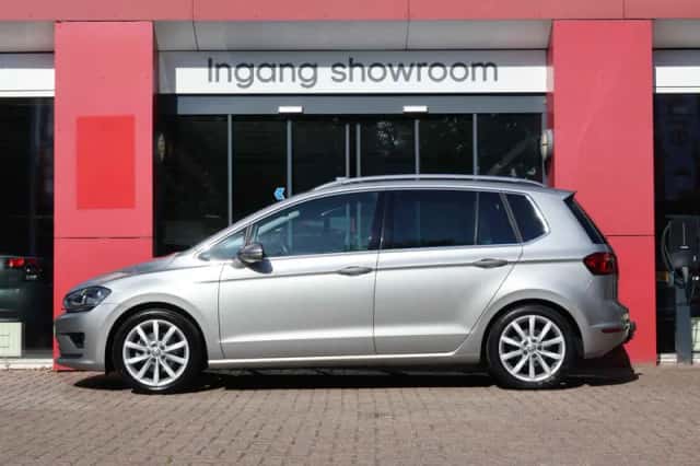 Volkswagen Golf Sportsvan (2017) thumbnail 2