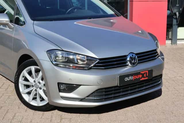 Volkswagen Golf Sportsvan (2017) thumbnail 5