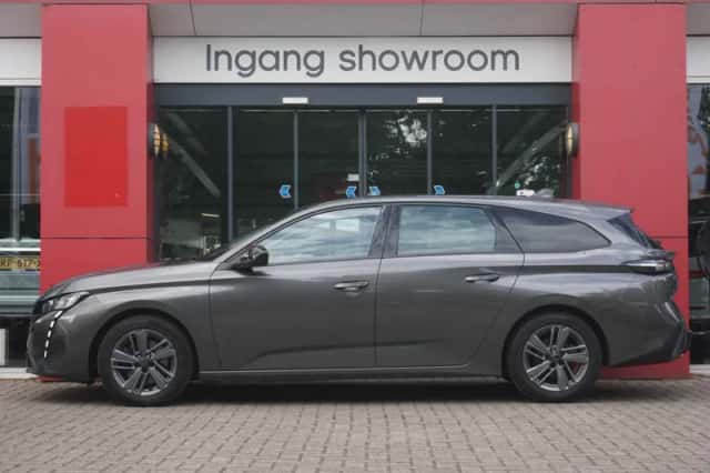 Peugeot 308 (2022) thumbnail 2