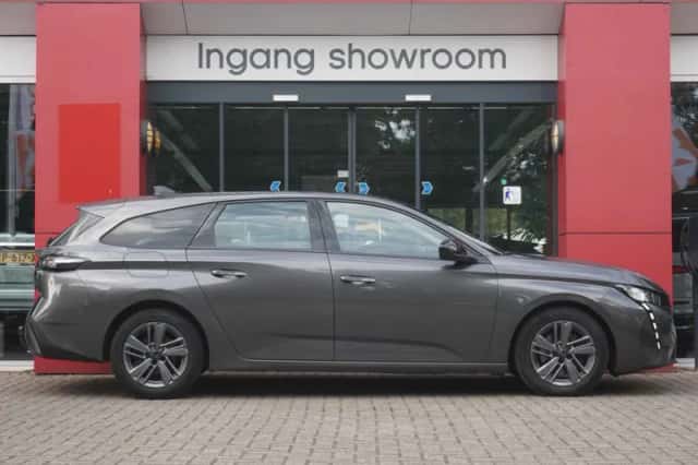 Peugeot 308 (2022) thumbnail 4
