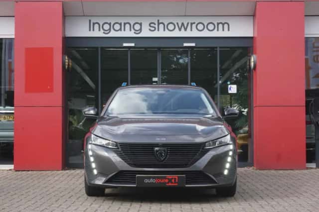 Peugeot 308 (2022) thumbnail 5