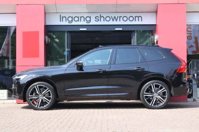 Volvo XC60 (2022) thumbnail 2