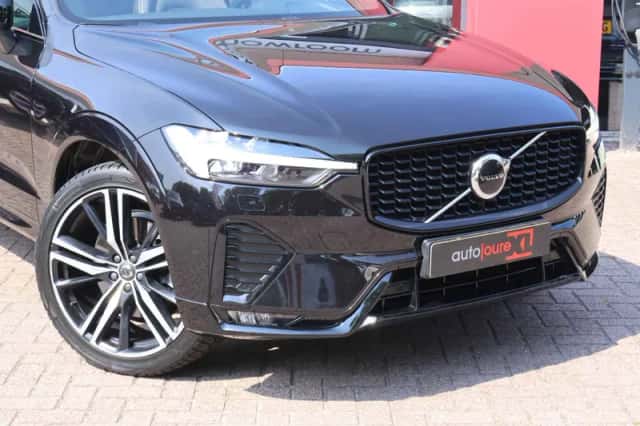 Volvo XC60 (2022) thumbnail 5