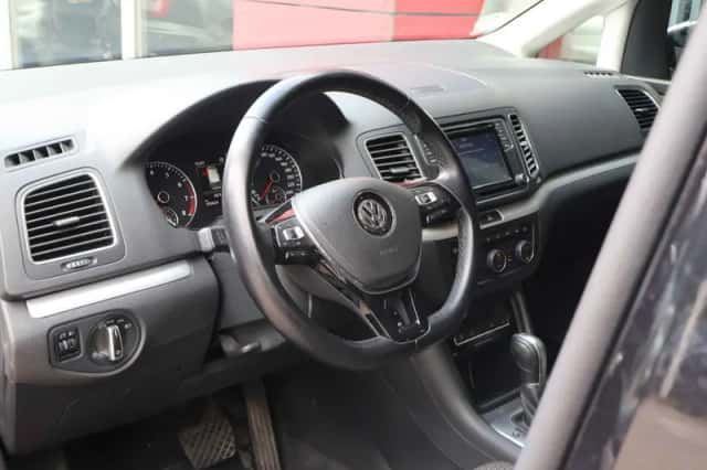 Volkswagen Sharan (2018) thumbnail 6