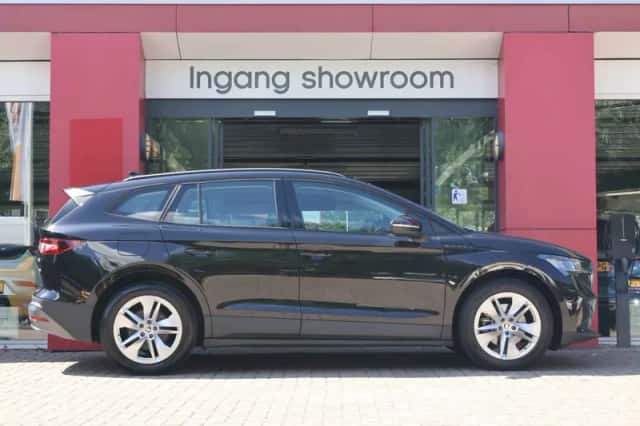 Škoda Enyaq (2022) thumbnail 3