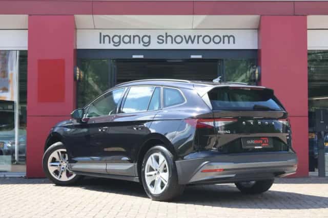 Škoda Enyaq (2022) thumbnail 4