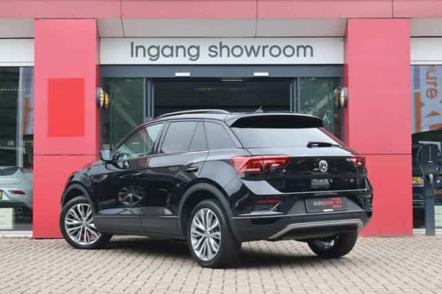 Volkswagen T-Roc (2018) thumbnail 4