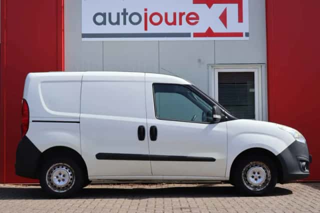 Opel Combo (2015) thumbnail 3