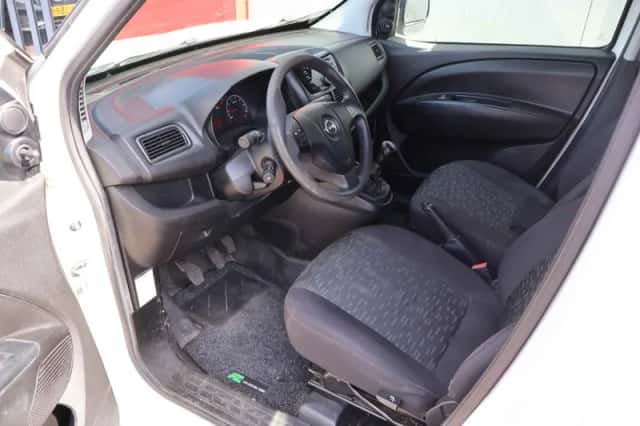 Opel Combo (2015) thumbnail 6