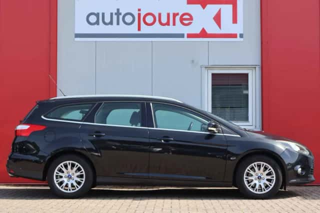Ford Focus (2012) thumbnail 3
